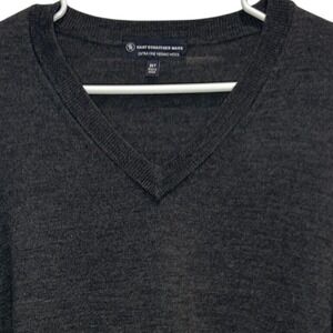 Hart Schaffner Marx Men's 2XT‎ Dark Gray V-Neck Extra Fine Merino Wool Sweater